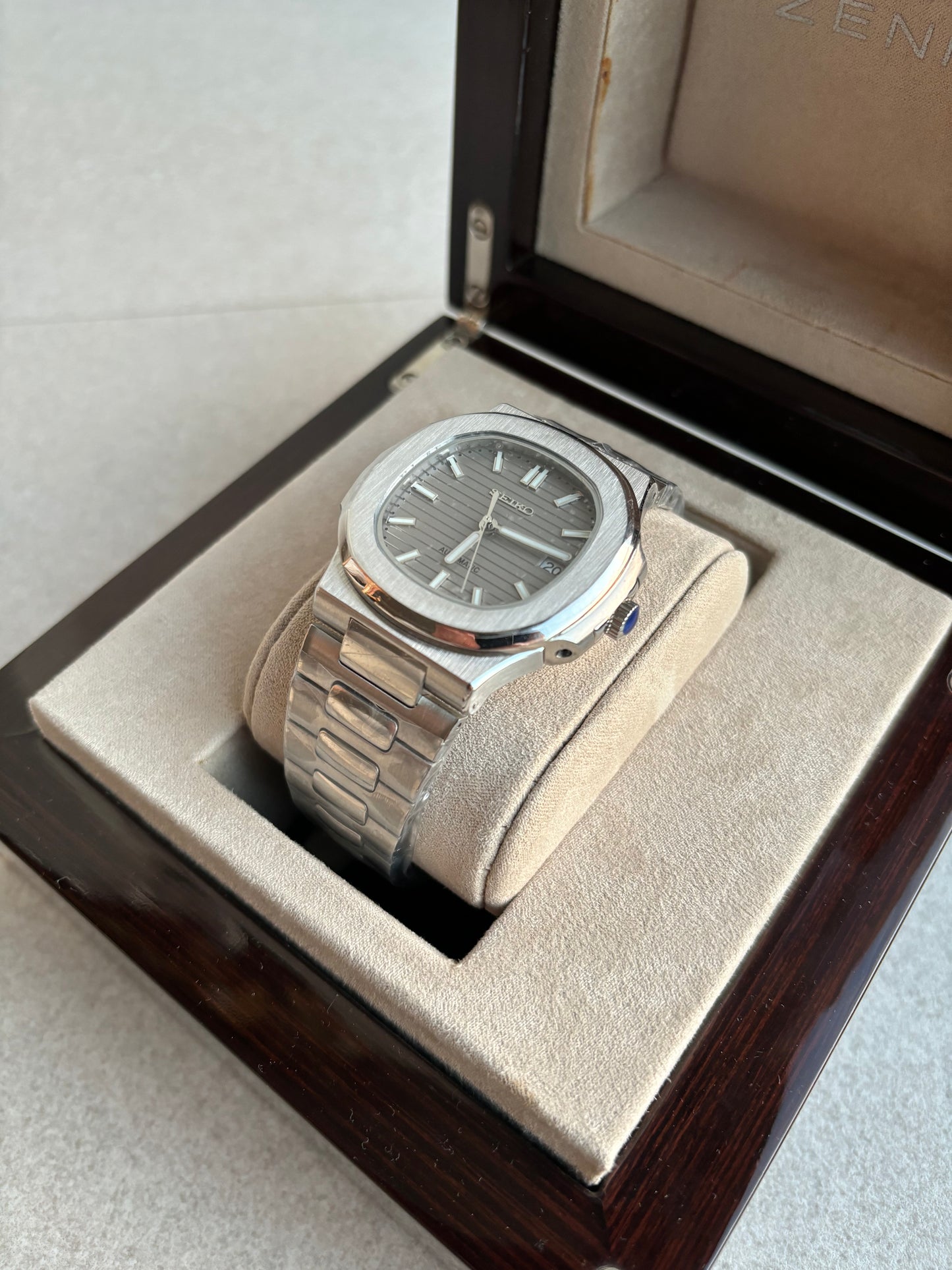 NAUTILUS LIGHT GREY - RELOJ SEIKO NH35 PERSONALIZADO